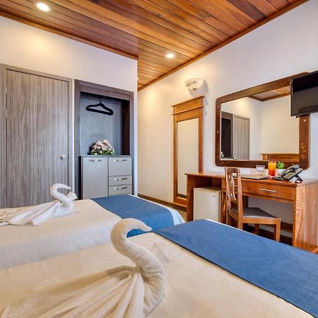 Swans Cay Hotel Bocas Town Kültér fotó