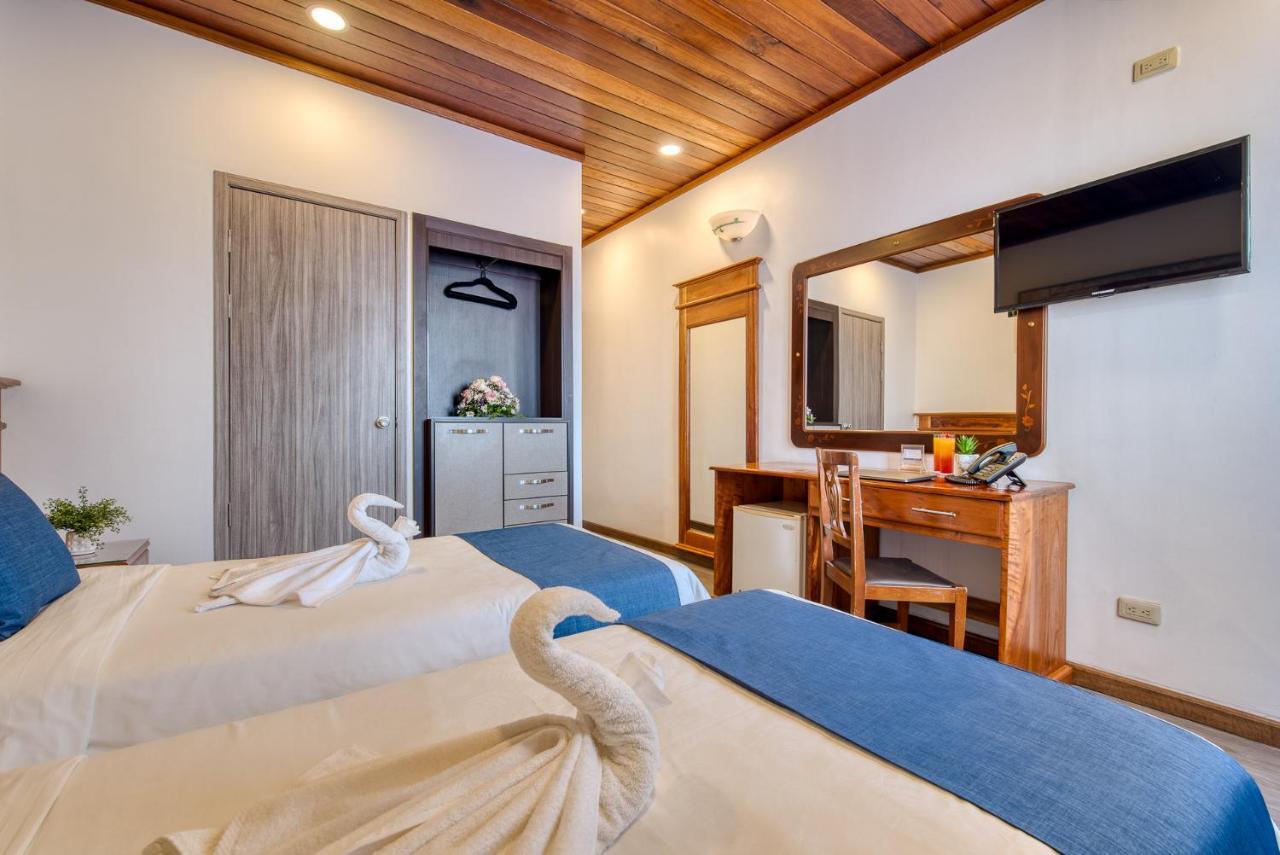 Swans Cay Hotel Bocas Town Kültér fotó