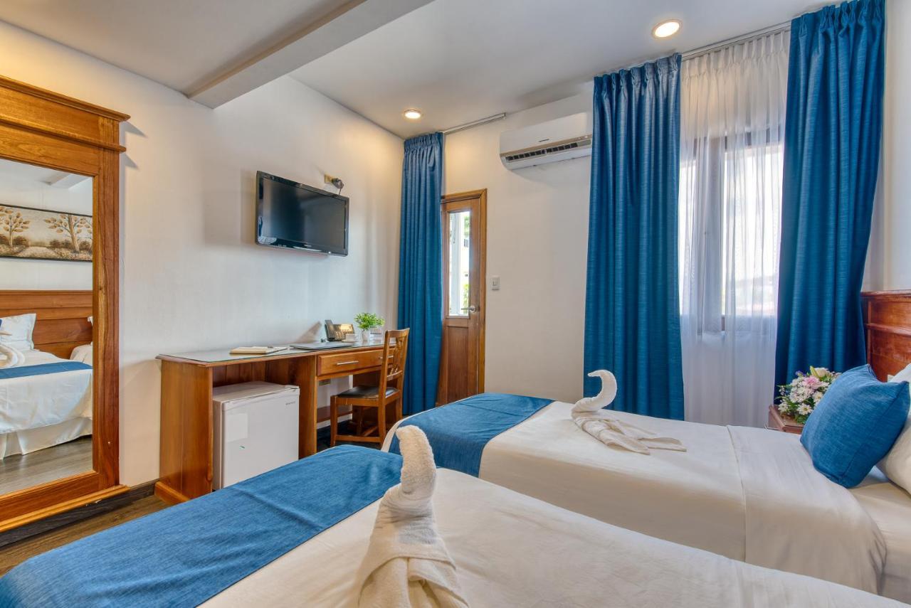 Swans Cay Hotel Bocas Town Kültér fotó