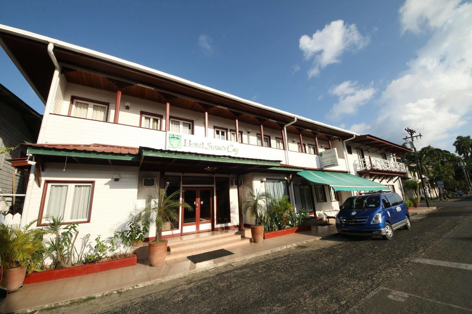 Swans Cay Hotel Bocas Town Kültér fotó