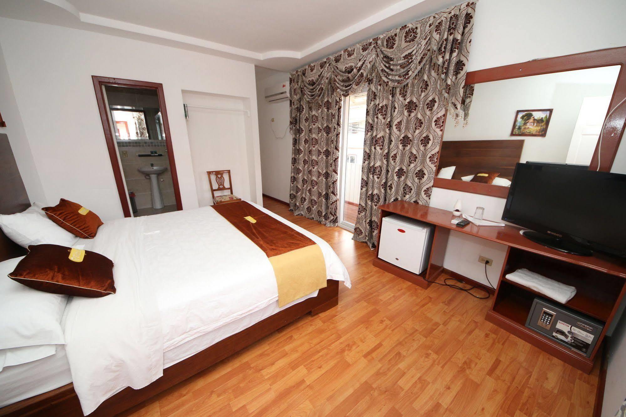 Swans Cay Hotel Bocas Town Kültér fotó